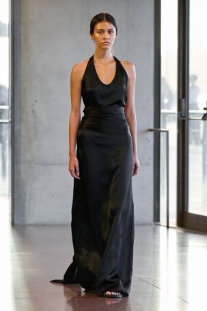 11/20 | BEARE PARK Pre-Fall 2026 | Photo: GoRunway | Courtesy of BEARE PARK BEARE PARK Pre-Fall 2026 | Photo: GoRunway | Courtesy of BEARE PARK