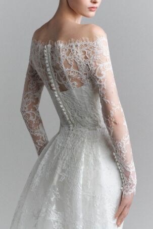 4/51 | Elie Saab Spring 2027 Bridal | Courtesy of Elie Saab Elie Saab Spring 2027 Bridal | Courtesy of Elie Saab