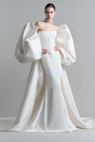 5/51 | Elie Saab Spring 2027 Bridal | Courtesy of Elie Saab Elie Saab Spring 2027 Bridal | Courtesy of Elie Saab