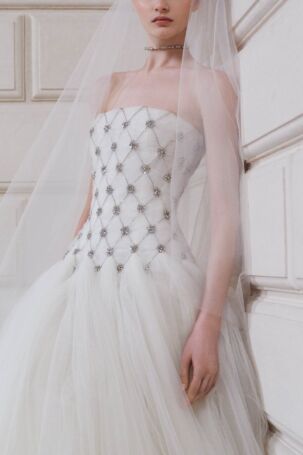 8/51 | Elie Saab Spring 2027 Bridal | Courtesy of Elie Saab Elie Saab Spring 2027 Bridal | Courtesy of Elie Saab