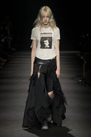 9/42 | Ann Demeulemeester Fall 2026 | Photo: NOWFASHION.com Ann Demeulemeester Fall 2026 | Photo: NOWFASHION.com
