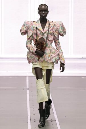 3/37 | Anrealage Fall 2026 | Courtesy of Anrealage Anrealage Fall 2026 | Courtesy of Anrealage