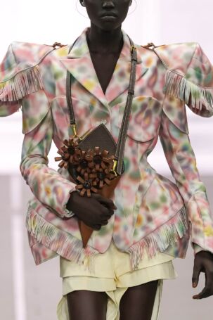 5/48 | Details at Anrealage Fall 2026 | Courtesy of Anrealage Details at Anrealage Fall 2026 | Courtesy of Anrealage