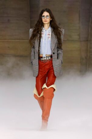 6/56 | Chloé Fall 2026 | Photo: NOWFASHION.com Chloé Fall 2026 | Photo: NOWFASHION.com