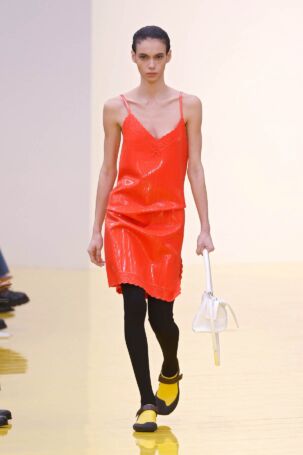 4/67 | Loewe Fall 2026 | Photo: NOWFASHION.com Loewe Fall 2026 | Photo: NOWFASHION.com