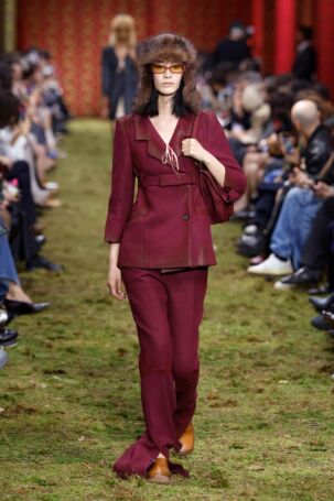 4/66 | Miu Miu Fall 2026 | Photo: NOWFASHION.com Miu Miu Fall 2026 | Photo: NOWFASHION.com