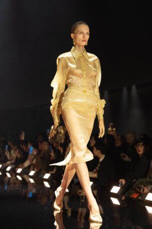 5/43 | Schiaparelli Fall 2026 | Courtesy of Schiaparelli Schiaparelli Fall 2026 | Courtesy of Schiaparelli