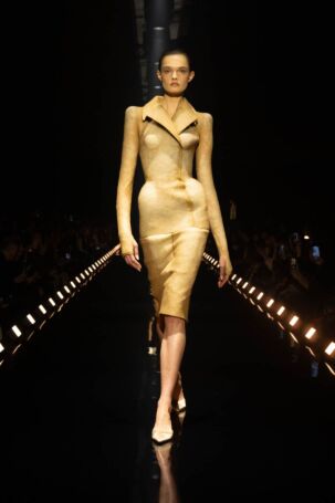 9/43 | Schiaparelli Fall 2026 | Courtesy of Schiaparelli Schiaparelli Fall 2026 | Courtesy of Schiaparelli