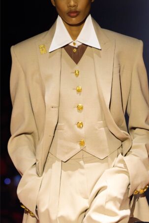 1/16 | Schiaparelli Fall 2026 Details | Courtesy of Schiaparelli Schiaparelli Fall 2026 Details | Courtesy of Schiaparelli