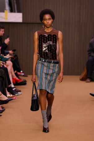 8/59 | Marni Fall 2026 | Photo: NOWFASHION.com Marni Fall 2026 | Photo: NOWFASHION.com