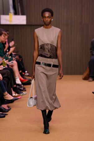 9/59 | Marni Fall 2026 | Photo: NOWFASHION.com Marni Fall 2026 | Photo: NOWFASHION.com