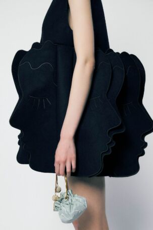 1/23 | Vivetta Backstage Fall 2026 | Photo: Paola Ledderucci | Courtesy of Vivetta Vivetta Backstage Fall 2026 | Photo: Paola Ledderucci | Courtesy of Vivetta