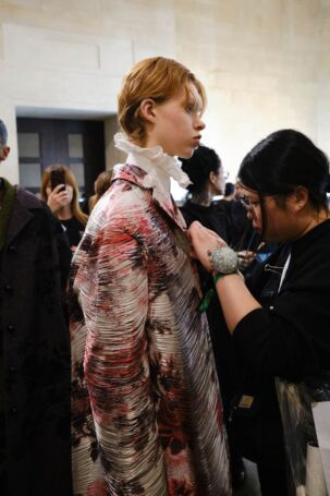 10/35 | Erdem Fall 2026 Backstage | Photo: Jess Mahaffey | Courtesy of British Fashion Council Erdem Fall 2026 Backstage | Photo: Jess Mahaffey | Courtesy of British Fashion Council