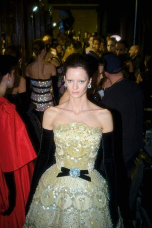 3/13 | Richard Quinn Fall 2026 Backstage | Photo: Eeva Rinne | Courtesy of British Fashion Council Richard Quinn Fall 2026 Backstage | Photo: Eeva Rinne | Courtesy of British Fashion Council