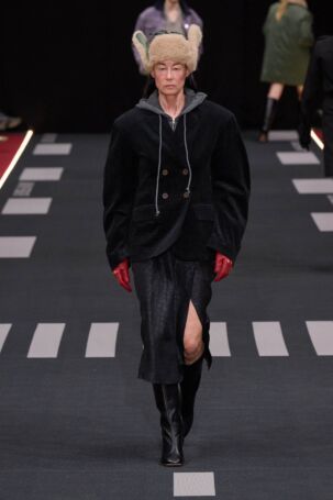 11/34 | Baum und Pferdgarten Fall 2026 | Photo: James Cochrane | Courtesy of Copenhagen Fashion Week Baum und Pferdgarten Fall 2026 | Photo: James Cochrane | Courtesy of Copenhagen Fashion Week