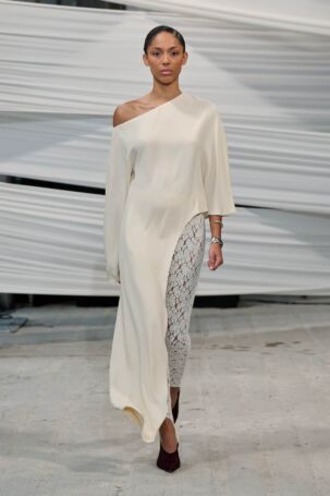 4/30 | HERSKIND Fall 2026 | Photo: James Cochrane | Courtesy of Copenhagen Fashion Week HERSKIND Fall 2026 | Photo: James Cochrane | Courtesy of Copenhagen Fashion Week