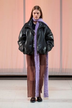 1/44 | Holzweiler Fall 2026 | Photo: James Cochrane | Courtesy of Copenhagen Fashion Week Holzweiler Fall 2026 | Photo: James Cochrane | Courtesy of Copenhagen Fashion Week
