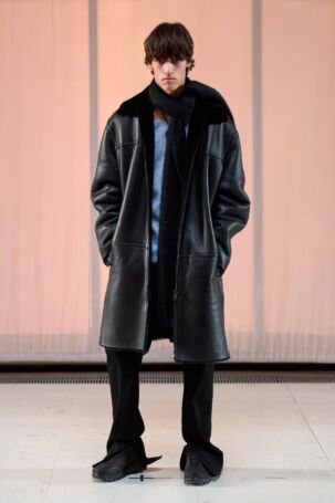 4/44 | Holzweiler Fall 2026 | Photo: James Cochrane | Courtesy of Copenhagen Fashion Week Holzweiler Fall 2026 | Photo: James Cochrane | Courtesy of Copenhagen Fashion Week