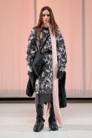 7/44 | Holzweiler Fall 2026 | Photo: James Cochrane | Courtesy of Copenhagen Fashion Week Holzweiler Fall 2026 | Photo: James Cochrane | Courtesy of Copenhagen Fashion Week