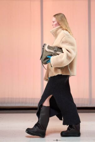 8/16 | Setting at Holzweiler Fall 2026 | Photo: James Cochrane | Courtesy of Copenhagen Fashion Week Setting at Holzweiler Fall 2026 | Photo: James Cochrane | Courtesy of Copenhagen Fashion Week