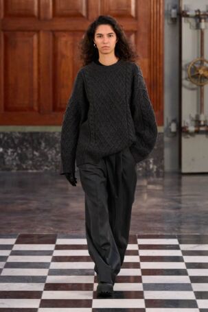 2/32 | MKDT Studio Fall 2026 | Photo: James Cochrane | Courtesy of Copenhagen Fashion Week MKDT Studio Fall 2026 | Photo: James Cochrane | Courtesy of Copenhagen Fashion Week