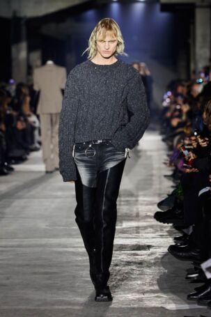 4/25 | John Lawrence Sullivan Fall 2026 | Photo: Finnegan Koichi Godenschweger | Courtesy of Berlin Fashion Week John Lawrence Sullivan Fall 2026 | Photo: Finnegan Koichi Godenschweger | Courtesy of Berlin Fashion Week
