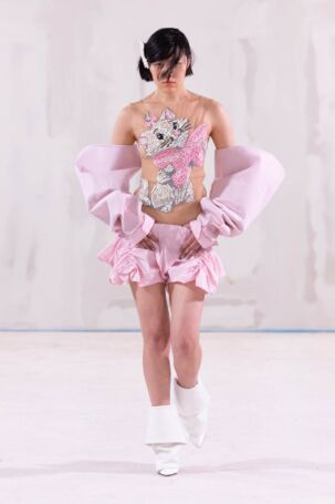 1/21 | Kasia Kucharska Fall 2026 | Photo: Andreas Hofrichter | Courtesy of Berlin Fashion Week Kasia Kucharska Fall 2026 | Photo: Andreas Hofrichter | Courtesy of Berlin Fashion Week