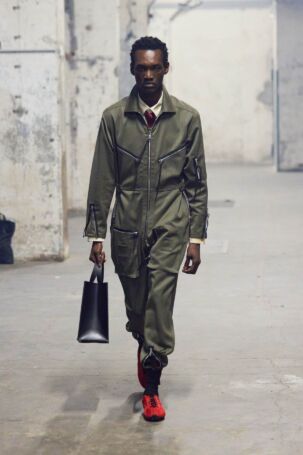 3/15 | Kenneth Ize Fall 2026 | Photo: Finnegan Koichi Godenschweger | Courtesy of Berlin Fashion Week Kenneth Ize Fall 2026 | Photo: Finnegan Koichi Godenschweger | Courtesy of Berlin Fashion Week