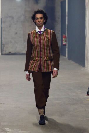 11/15 | Kenneth Ize Fall 2026 | Photo: Finnegan Koichi Godenschweger | Courtesy of Berlin Fashion Week Kenneth Ize Fall 2026 | Photo: Finnegan Koichi Godenschweger | Courtesy of Berlin Fashion Week