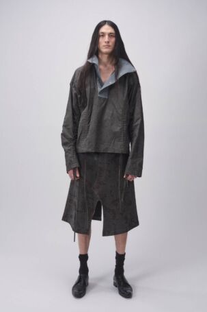 4/10 | LUEDER Fall 2026 | Photo: Ansgar Sollmann | Courtesy of Berlin Fashion Week LUEDER Fall 2026 | Photo: Ansgar Sollmann | Courtesy of Berlin Fashion Week