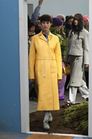 3/21 | OBS Fall 2026 | Photo: Boris Marberg | Courtesy of Berlin Fashion Week OBS Fall 2026 | Photo: Boris Marberg | Courtesy of Berlin Fashion Week
