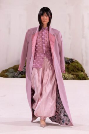 12/32 | Orange Culture Fall 2026 | Photo: Andreas Hofrichter | Courtesy of Berlin Fashion Week Orange Culture Fall 2026 | Photo: Andreas Hofrichter | Courtesy of Berlin Fashion Week