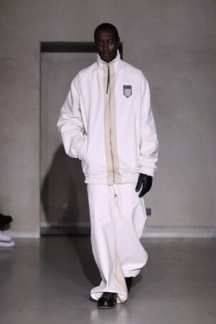 1/30 | sample030 Fall 2026 | Photo: Boris Marberg | Courtesy of Berlin Fashion Week sample030 Fall 2026 | Photo: Boris Marberg | Courtesy of Berlin Fashion Week