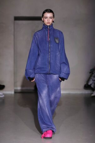 11/30 | sample030 Fall 2026 | Photo: Boris Marberg | Courtesy of Berlin Fashion Week sample030 Fall 2026 | Photo: Boris Marberg | Courtesy of Berlin Fashion Week
