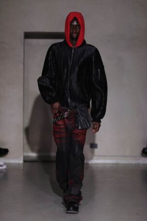 12/30 | sample030 Fall 2026 | Photo: Boris Marberg | Courtesy of Berlin Fashion Week sample030 Fall 2026 | Photo: Boris Marberg | Courtesy of Berlin Fashion Week