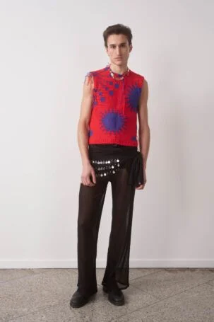 4/10 | Sezgin Fall 2026 | Photo: Ansgar Sollmann | Courtesy of Berlin Fashion Week Sezgin Fall 2026 | Photo: Ansgar Sollmann | Courtesy of Berlin Fashion Week