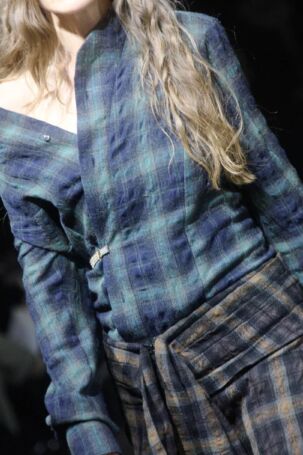 8/31 | Details at SF1OG Fall 2026 | Photo: Ines Bahr | Courtesy of Berlin Fashion Week Details at SF1OG Fall 2026 | Photo: Ines Bahr | Courtesy of Berlin Fashion Week