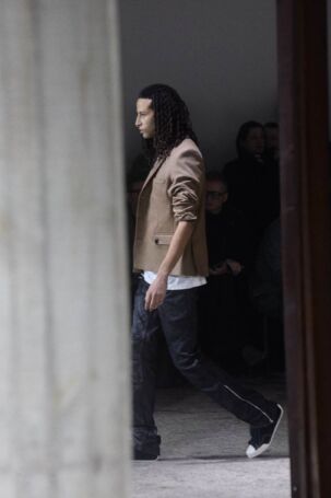 4/34 | Setting at SF1OG Fall 2026 | Photo: Ines Bahr | Courtesy of Berlin Fashion Week Setting at SF1OG Fall 2026 | Photo: Ines Bahr | Courtesy of Berlin Fashion Week