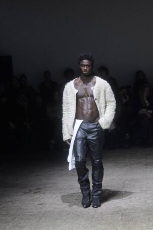 10/34 | Setting at SF1OG Fall 2026 | Photo: Ines Bahr | Courtesy of Berlin Fashion Week Setting at SF1OG Fall 2026 | Photo: Ines Bahr | Courtesy of Berlin Fashion Week