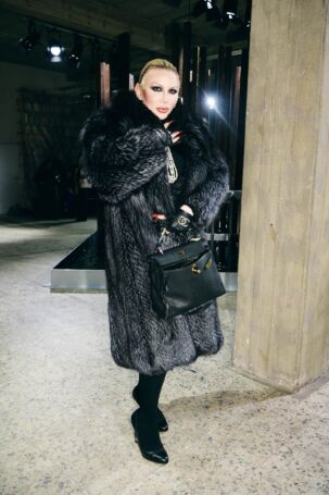 1/28 | Street Style at SF1OG Fall 2026 | Photo: Ben Moenks | Courtesy of Berlin Fashion Week Street Style at SF1OG Fall 2026 | Photo: Ben Moenks | Courtesy of Berlin Fashion Week