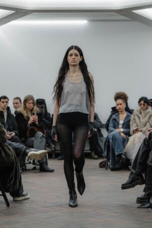 2/22 | Vanessa Baernthol Fall 2026 | Photo: Marcus Hartelt | Courtesy of Berlin Fashion Week Vanessa Baernthol Fall 2026 | Photo: Marcus Hartelt | Courtesy of Berlin Fashion Week