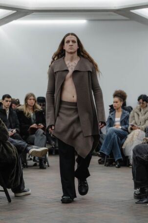 5/22 | Vanessa Baernthol Fall 2026 | Photo: Marcus Hartelt | Courtesy of Berlin Fashion Week Vanessa Baernthol Fall 2026 | Photo: Marcus Hartelt | Courtesy of Berlin Fashion Week