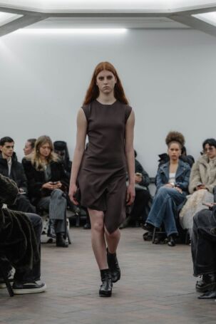 8/22 | Vanessa Baernthol Fall 2026 | Photo: Marcus Hartelt | Courtesy of Berlin Fashion Week Vanessa Baernthol Fall 2026 | Photo: Marcus Hartelt | Courtesy of Berlin Fashion Week