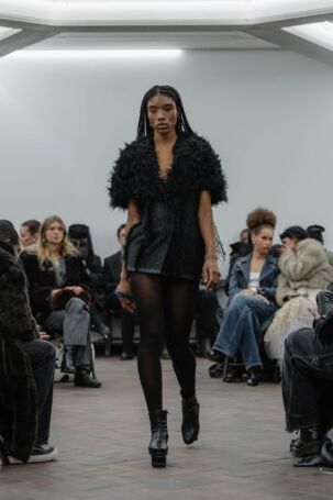 10/22 | Vanessa Baernthol Fall 2026 | Photo: Marcus Hartelt | Courtesy of Berlin Fashion Week Vanessa Baernthol Fall 2026 | Photo: Marcus Hartelt | Courtesy of Berlin Fashion Week