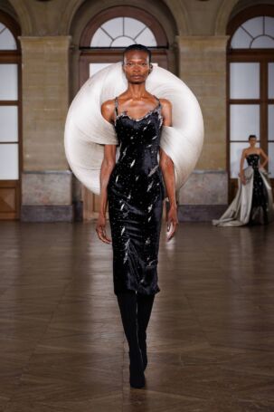 4/46 | Gaurav Gupta Spring 2026 Haute Couture | Courtesy of Gaurav Gupta Gaurav Gupta Spring 2026 Haute Couture | Courtesy of Gaurav Gupta