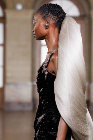 11/143 | Details at Gaurav Gupta Spring 2026 Haute Couture | Courtesy of Gaurav Gupta Details at Gaurav Gupta Spring 2026 Haute Couture | Courtesy of Gaurav Gupta