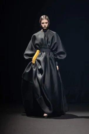 1/32 | Viktor&Rolf Spring 2026 Haute Couture | Photo: Stefano Guindani | Courtesy of Viktor&Rolf Viktor&Rolf Spring 2026 Haute Couture | Photo: Stefano Guindani | Courtesy of Viktor&Rolf