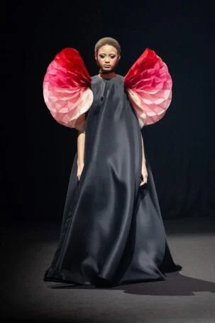 3/32 | Viktor&Rolf Spring 2026 Haute Couture | Photo: Stefano Guindani | Courtesy of Viktor&Rolf Viktor&Rolf Spring 2026 Haute Couture | Photo: Stefano Guindani | Courtesy of Viktor&Rolf