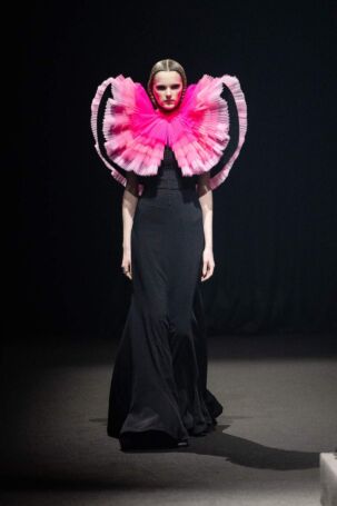 5/32 | Viktor&Rolf Spring 2026 Haute Couture | Photo: Stefano Guindani | Courtesy of Viktor&Rolf Viktor&Rolf Spring 2026 Haute Couture | Photo: Stefano Guindani | Courtesy of Viktor&Rolf