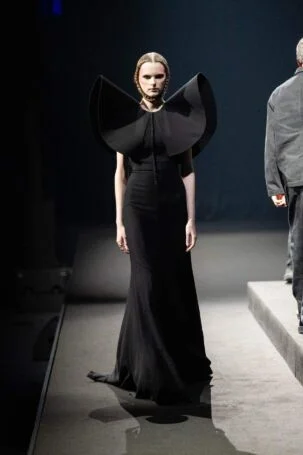6/32 | Viktor&Rolf Spring 2026 Haute Couture | Photo: Stefano Guindani | Courtesy of Viktor&Rolf Viktor&Rolf Spring 2026 Haute Couture | Photo: Stefano Guindani | Courtesy of Viktor&Rolf